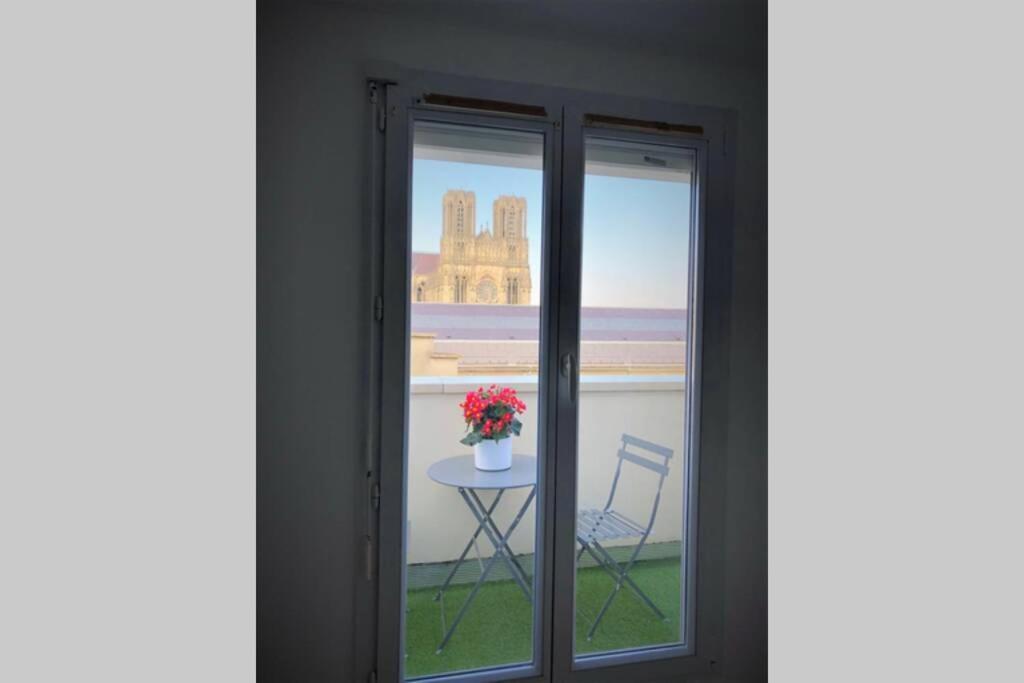 Hypercentre Grand Balcon Vue Cathedrale Apartamento Reims Exterior foto